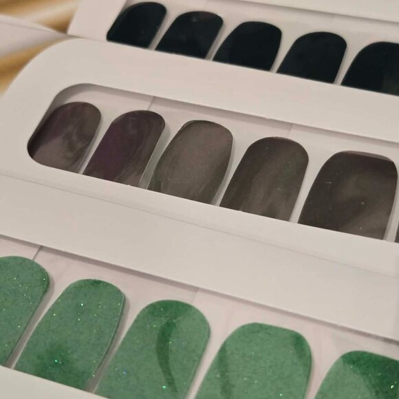 Color Street 6 pack of press on Green nail designs - Picture 6 of 9